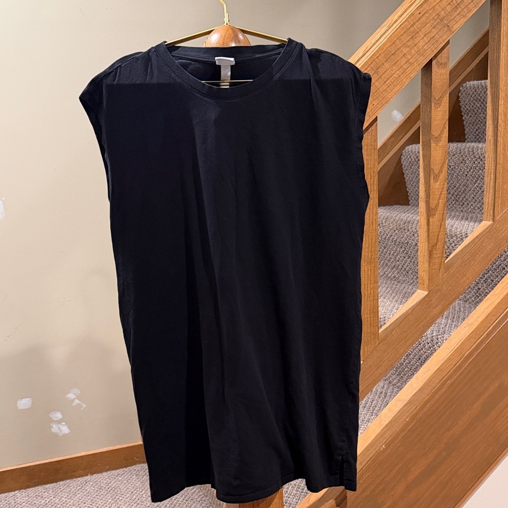 H&M Black Sleeveless Tee